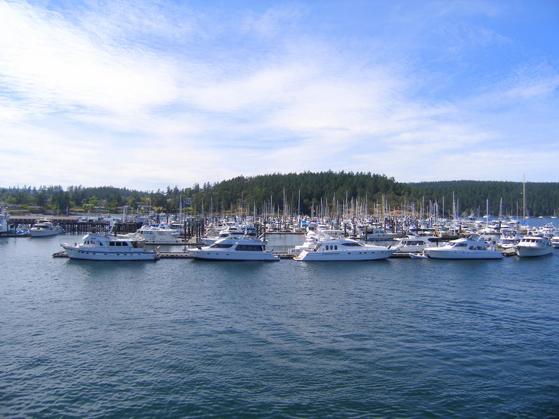 I want the boat that is facing the opposite direction of the rest
Keywords: Seattle, Victoria, Anacortes ferry, Friday Harbor, San Juan Island