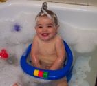 Filename=2001-11-22-kaija-bathtime01.jpg
Filesize=32KiB
Dimensions=440x389
Date added=May 01, 2005 2001-11-22-kaija-bathtime01.jpg