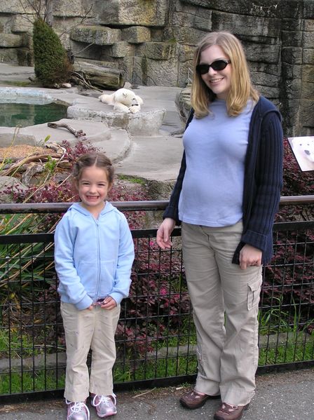 Kaija & Heather with the polar bears
