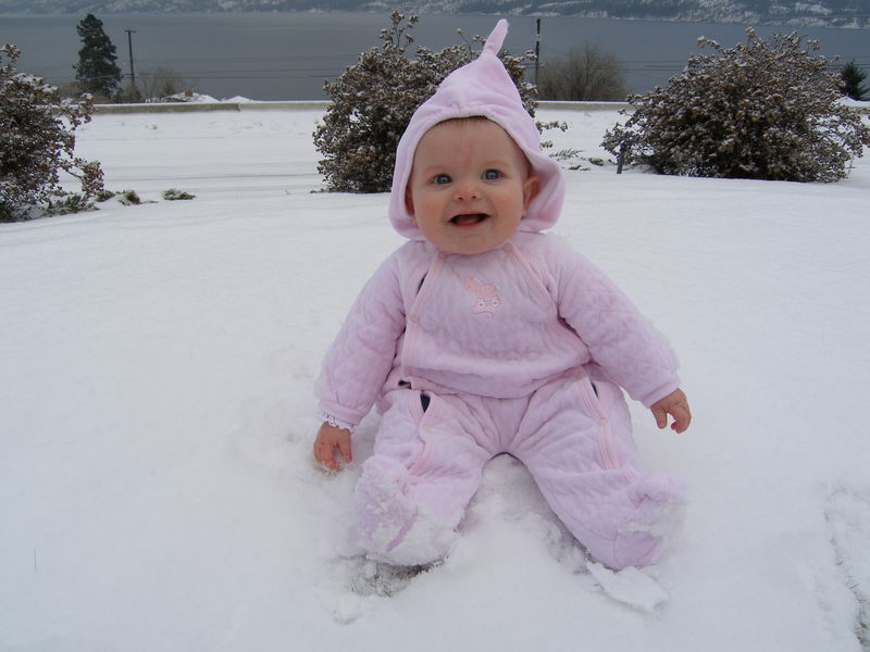 Gratuitous cuteness shot
