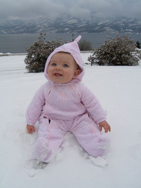 Gratuitous cuteness shot
