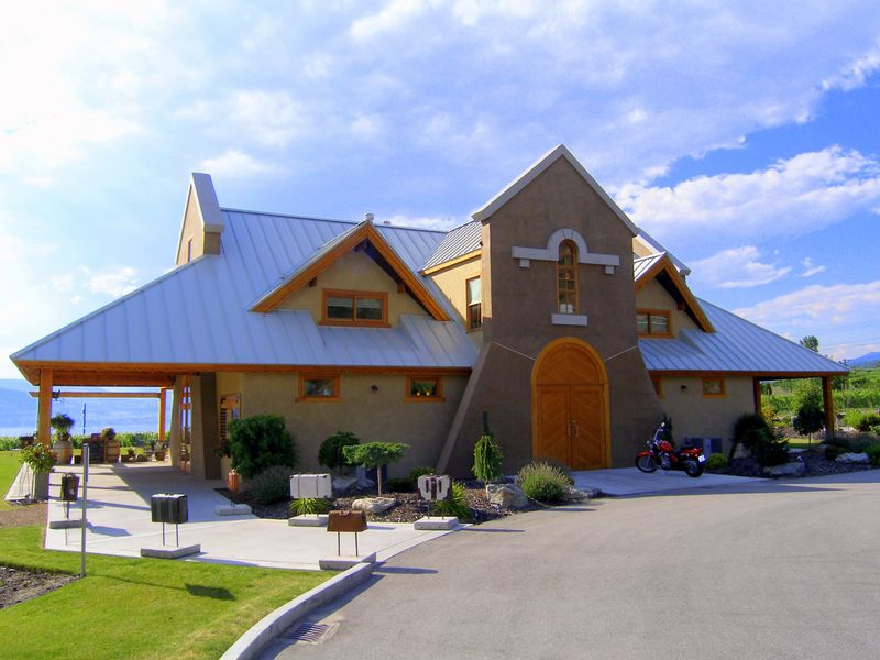 Keywords: Red Rooster Winery