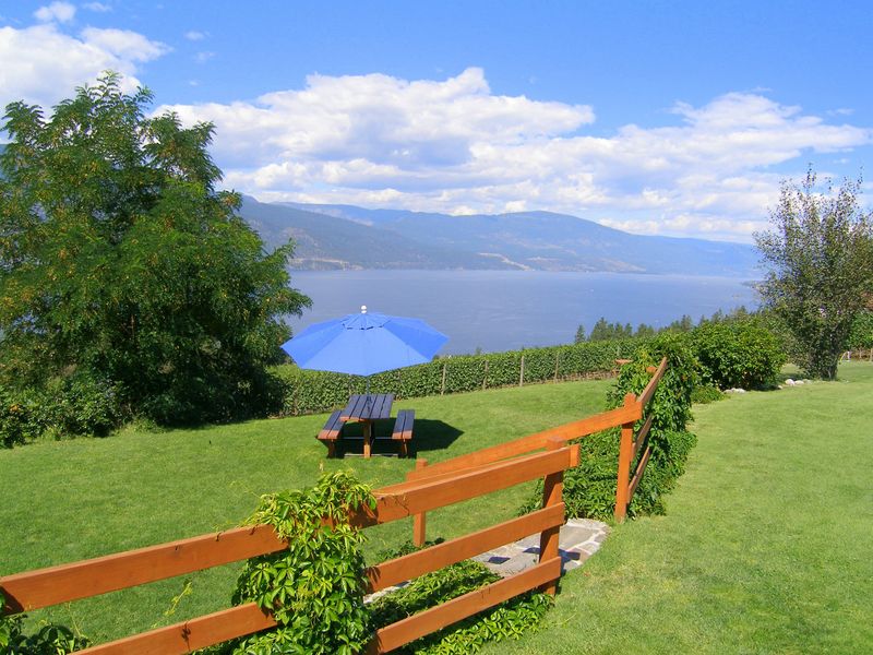 Arrowleaf Cellars
