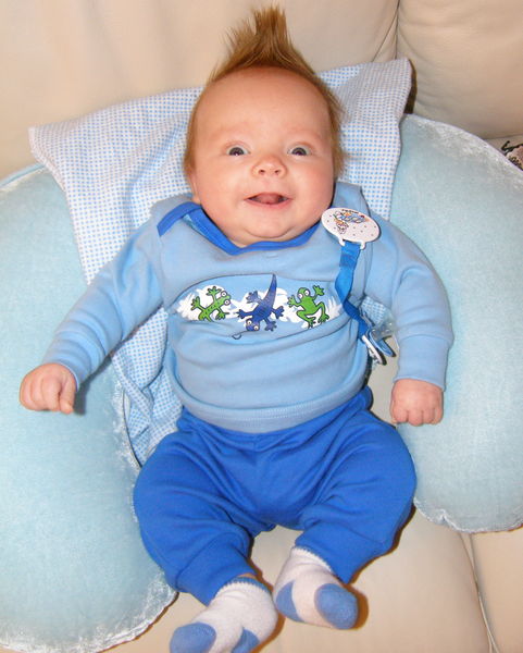 Gratuitous cuteness shot
