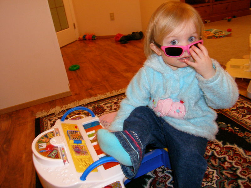 Maddi loves her sunglasses
