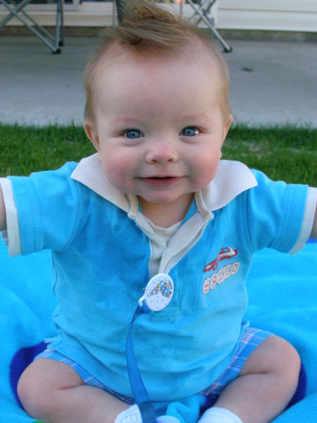 Gratuitous cuteness shot
