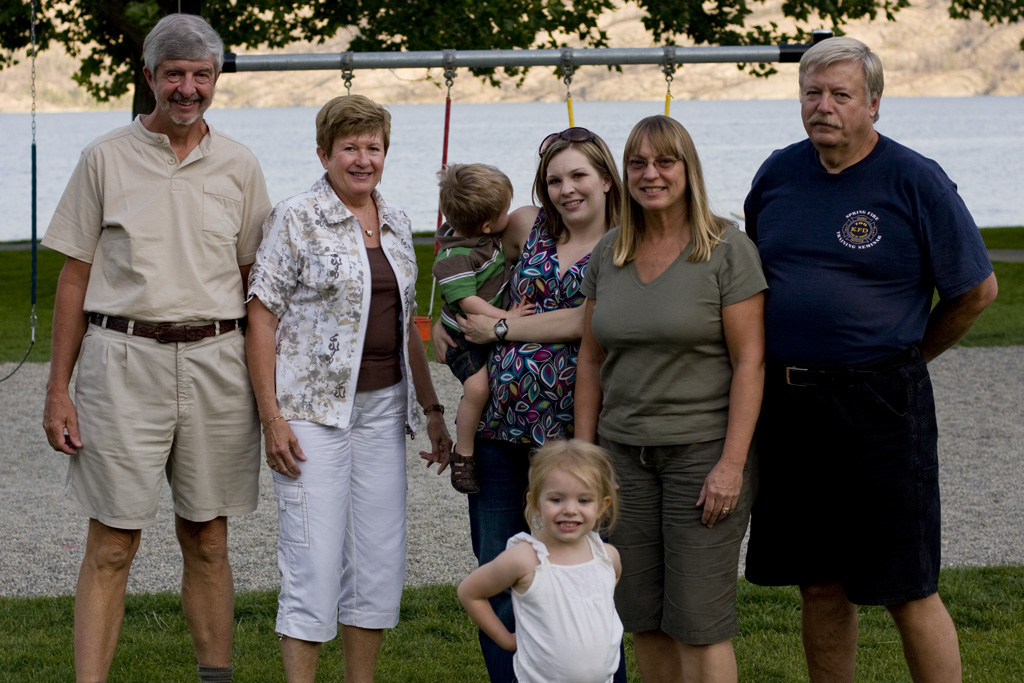 L2R: Rich, Olga, James, Heather, Maddi, Jan, Wayne
