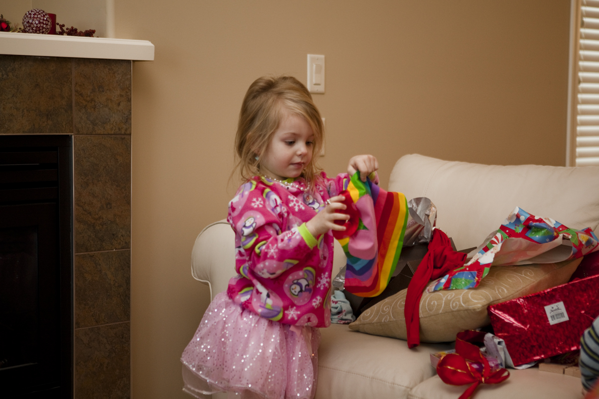 Maddux sees the mini-cape isn't quite sure what to think; she actually considers trying it on for a few seconds
Keywords: Maddux
