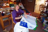 2001-12-25-grandma-opening-present01.JPG
