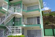 Filename=cur-house01.jpg
Filesize=369KiB
Dimensions=2160x1440
Date added=May 25, 2005 cur-house01.jpg